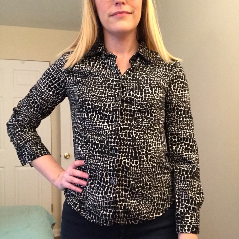 🚫SOLD🚫 Apt.9 Black and White Button Down
